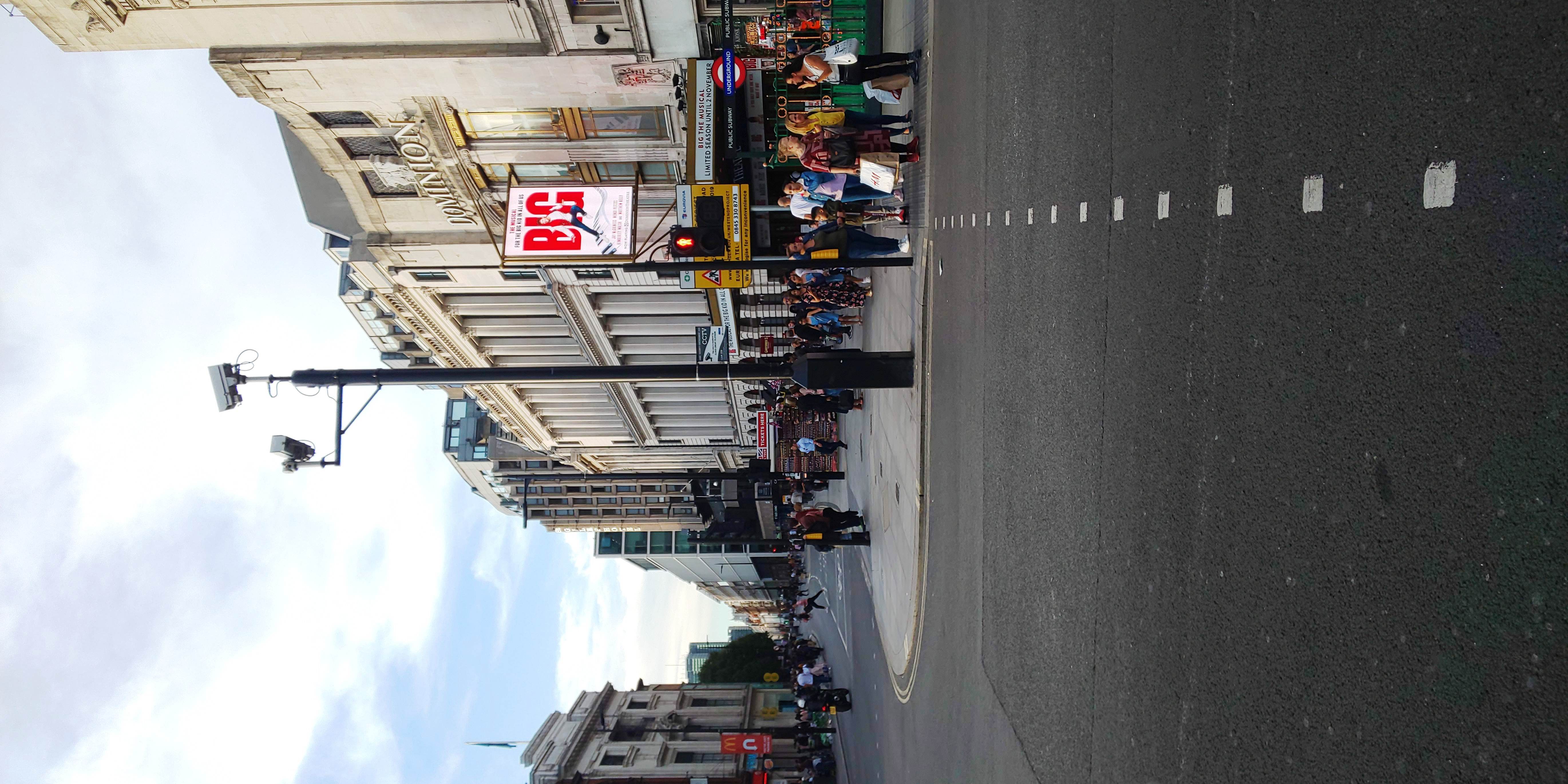 ロンドンのDominion Theatre