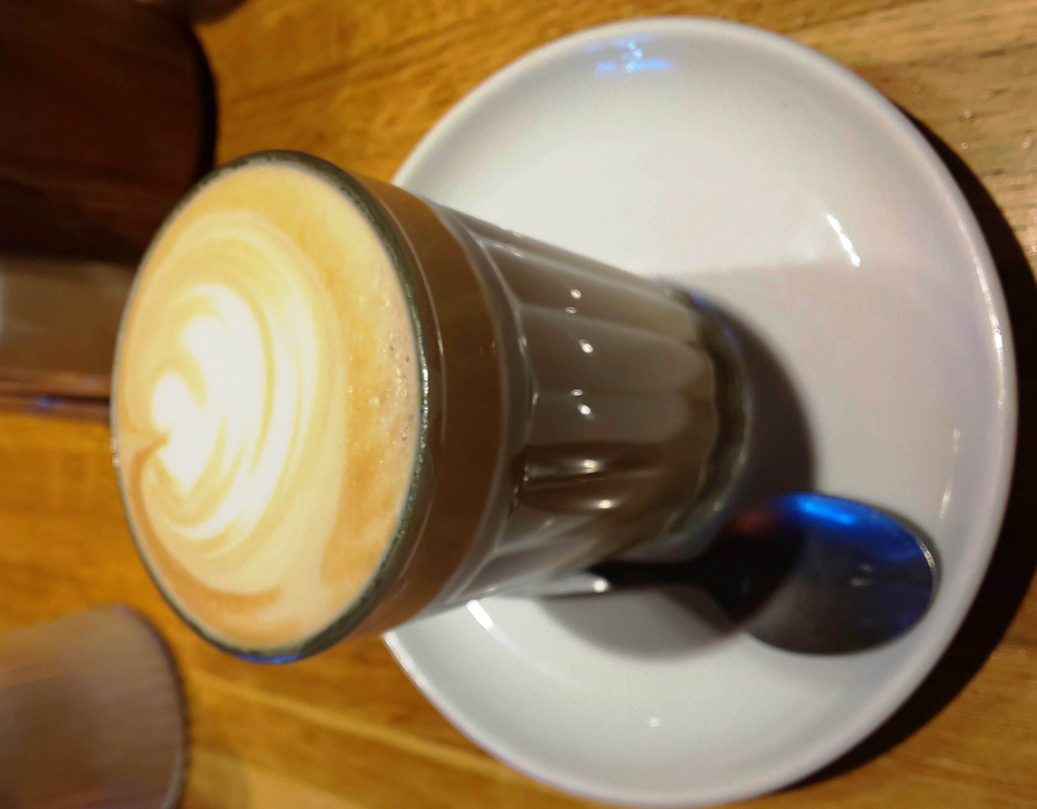 朝食時のカフェラテ