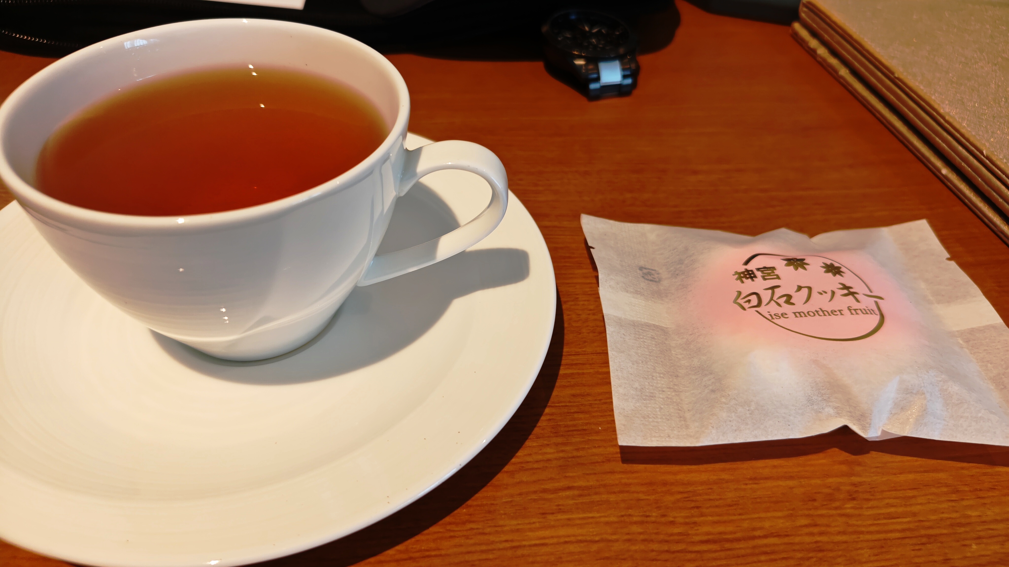 伊勢茶と神宮白石クッキー